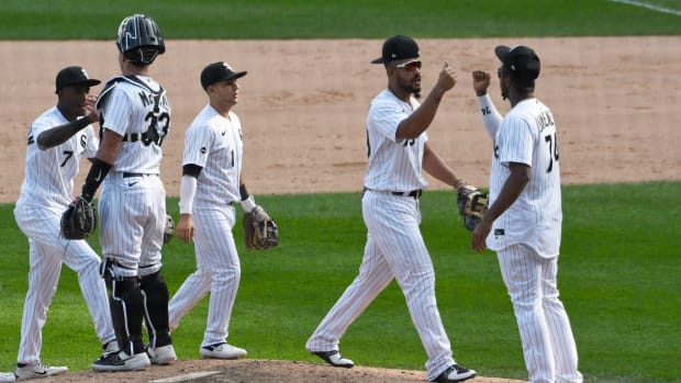 Tim Anderson James McCann Nick Madrigal José Abreu Eloy Jiménez postgame playoff clinch v MIN 2020-09-17 (David Banks) USATSI_14943086